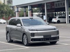 Leapmotor D19 Pure Electric 720 Smart Luxury Edition Six-Seater - ფოტო 3