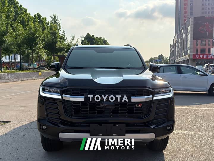 Toyota Land Cruiser (Imported) LC300 2022 3.5T Middle East Edition - ავტომობილი ჩინეთიდან