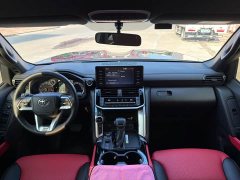 Toyota Land Cruiser (Imported) LC300 2022 3.5T Middle East Edition - ფოტო 10