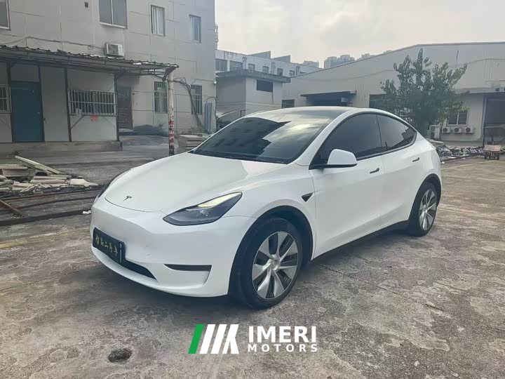 Tesla Model Y Standard Range RWD - car from China