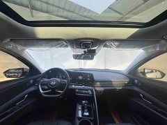Hyundai Elantra 1.5L CVT Luxury - ფოტო 13