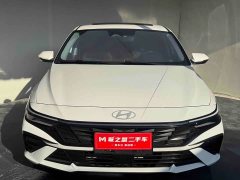 Hyundai Elantra 1.5L CVT Luxury - ფოტო 2