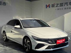 Hyundai Elantra 1.5L CVT Luxury - ფოტო 3