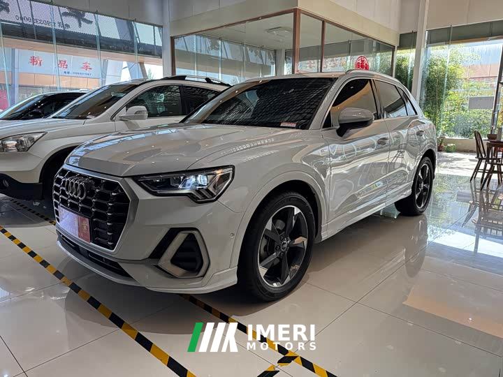 Audi Q3 35 TFSI Fashion Dynamic Edition (1.5T)