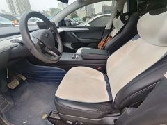 Tesla Model Y Rear-Wheel Drive - ფოტო 4