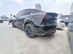 Tesla Model Y Rear-Wheel Drive - ფოტო 7
