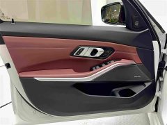 BMW 3 Series 325i M Sport Night Edition Package - ფოტო 7