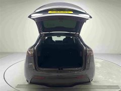 Tesla Model Y Long Range All-Wheel Drive - ფოტო 12