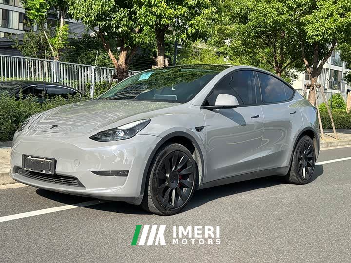 Tesla Model Y Long Range All-Wheel Drive