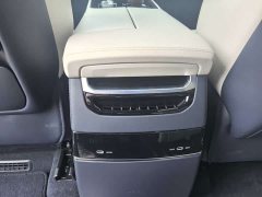 Zeekr Geely Geometry 009 Seven-Seat Ultra Home Edition - ფოტო 10