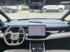 Zeekr Geely Geometry 009 Seven-Seat Ultra Home Edition - ფოტო 15
