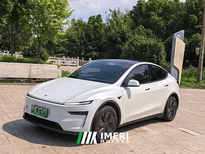 Tesla Model Y Facelift Long Range All-Wheel Drive
