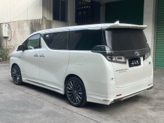 Toyota Vellfire Crown Twin Engine 2.5L HV Premium Edition - ფოტო 4