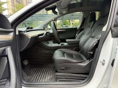 Tesla Model Y Standard Range RWD - ფოტო 13