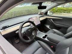 Tesla Model Y Standard Range RWD - ფოტო 8