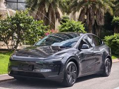 Tesla Model Y Rear-Wheel Drive - ფოტო 1