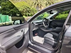 Tesla Model Y Rear-Wheel Drive - ფოტო 8