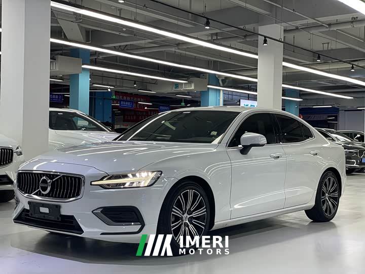 Volvo S60 B4 Intelligent Remote Luxury Edition