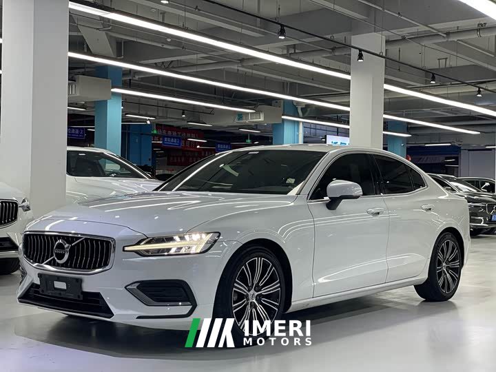 Volvo S60 2022 B4 Intelligent Remote Luxury Edition - ავტომობილი ჩინეთიდან