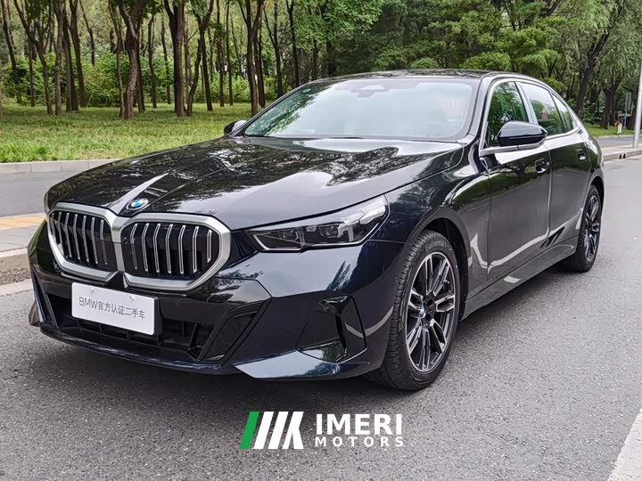 BMW 5 Series 530Li Premier M Sport Package - ავტომობილი ჩინეთიდან