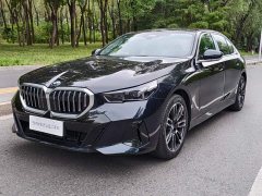BMW 5 Series 530Li Premier M Sport Package - ფოტო 1