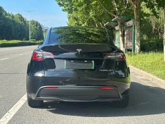 Tesla Model Y Rear-Wheel Drive - ფოტო 4