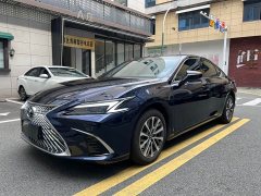 Lexus ES 200 Premium Edition - ფოტო 1