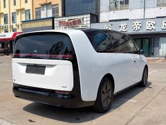 Li Auto Li Xiang MEGA 2024 Ultra - ფოტო 18
