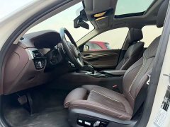 BMW 5 Series 530Li Luxury Edition Premium Package - ფოტო 4