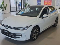 Volkswagen Golf 300TSI Pro - ფოტო 1