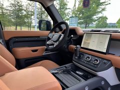 Land Rover Defender 110 3.0T P400 Dark Edition - ფოტო 11