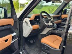 Land Rover Defender 110 3.0T P400 Dark Edition - ფოტო 13