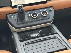 Land Rover Defender 110 3.0T P400 Dark Edition - ფოტო 6