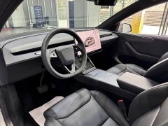 Tesla Model Y L 2025 Long Range All-Wheel Drive - ფოტო 4