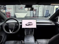 Tesla Model Y L 2025 Long Range All-Wheel Drive - ფოტო 7