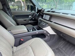 Land Rover Defender 110 P400 Dark Edition - ფოტო 13