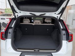 Volvo XC70 Plug-in Hybrid 2026 AWD Extended Range Plus - ფოტო 10