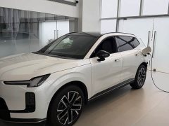 Volvo XC70 Plug-in Hybrid 2026 AWD Extended Range Plus - ფოტო 2