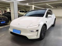 Tesla Model Y Rear-Wheel Drive - ფოტო 1