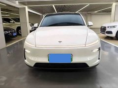 Tesla Model Y Rear-Wheel Drive - ფოტო 2