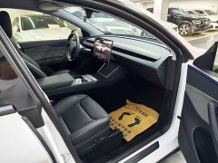 Tesla Model Y Rear-Wheel Drive - ფოტო 8