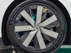 Li Auto i6 Four-Wheel Drive Standard Edition - ფოტო 7