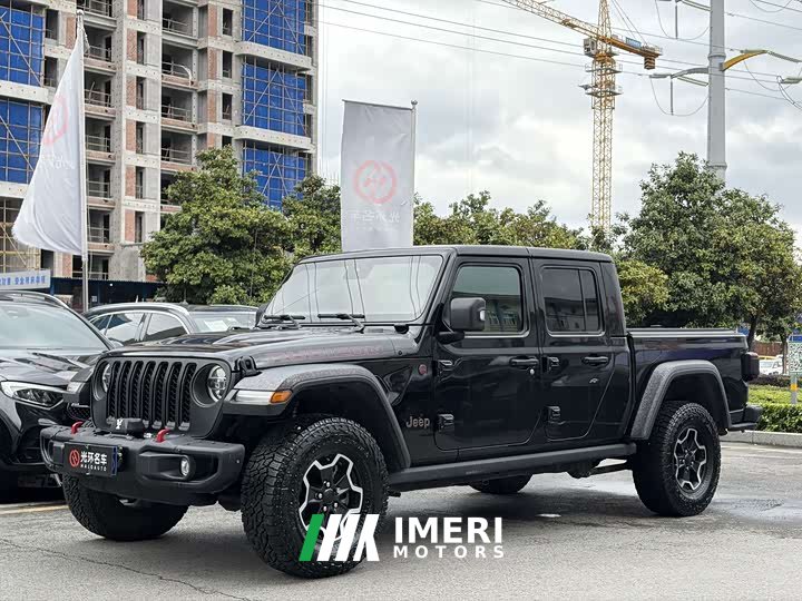 Jeep Gladiator 2023 3.6L Overland - ავტომობილი ჩინეთიდან
