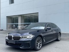 BMW 5 Series 525Li M Sport Package - ფოტო 1