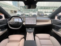 Volvo XC70 Plug-in Hybrid 2026 All-Wheel Drive Extended Range Ultra - ფოტო 9