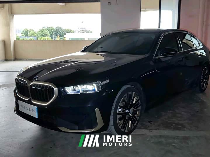 BMW 5 Series 530Li Luxury Edition Premium Package - ავტომობილი ჩინეთიდან