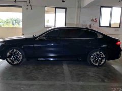 BMW 5 Series 530Li Luxury Edition Premium Package - ფოტო 9
