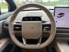 Li Auto i6 Two-Wheel Drive Standard - ფოტო 12