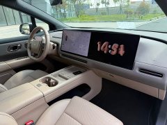 Li Auto i6 Two-Wheel Drive Standard - ფოტო 15