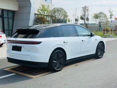 Li Auto i6 Two-Wheel Drive Standard - ფოტო 19